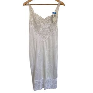 Vanity‎ Fair Women's Full Slip Size 34 White Lace Adjustable Straps Lingerie NWT